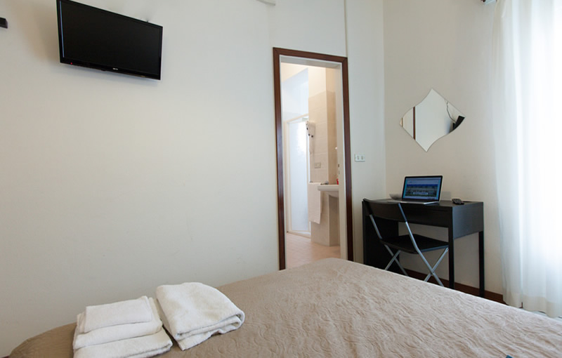 hotel riccione bagno in camera