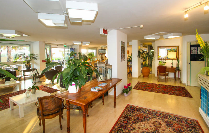 hotel 3 stelle riccione