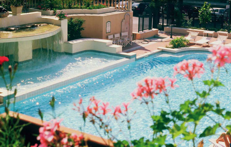 bilocale riccione con piscina
