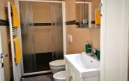 bilocale riccione bagno privato