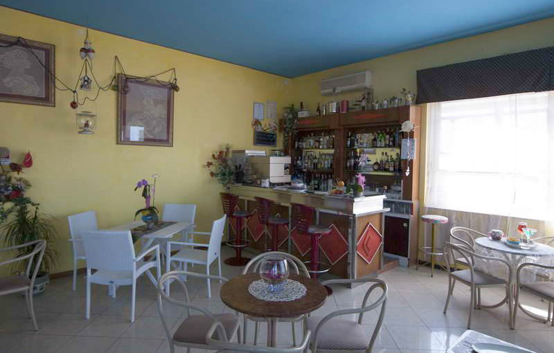 hotel riccione 2 stelle bar