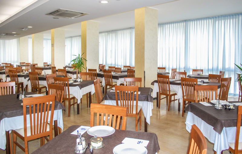 hotel riccione delfino pensione completa